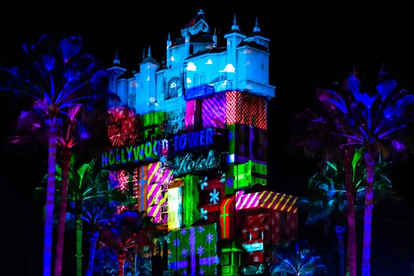 Orlando Florida November 2019 Colorful Projections Hollywood Tower Hotel Hollywood — Stock Photo, Image