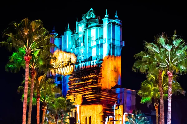 Orlando Florida Noviembre 2019 Proyecciones Coloridas Sobre Hollywood Tower Hotel — Foto de Stock