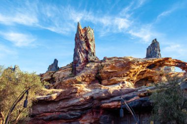 Orlando, Florida. 27 Kasım 2019. Yıldız Savaşları 'ndaki Rocky Dağları Hollywood Stüdyolarındaki Galaksi Sınırı (44))