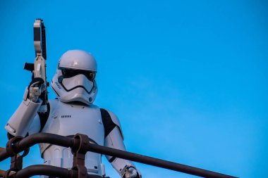 Orlando, Florida. 27 Kasım 2019. Hollywood Stüdyolarında Stormtrooper (84).