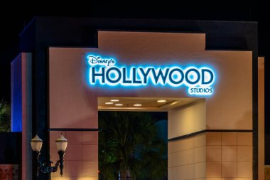 Orlando, Florida. 27 Kasım 2019. Aydınlatılmış Hollywood Stüdyolarının Walt Disney Dünyası 'ndaki en üst görünümü (4)).