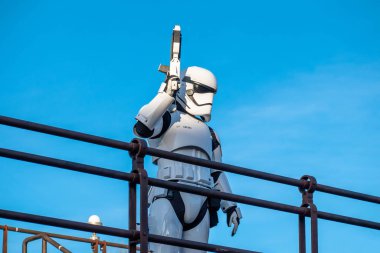 Orlando, Florida. 27 Kasım 2019. Hollywood Stüdyolarında Stormtrooper (88)).
