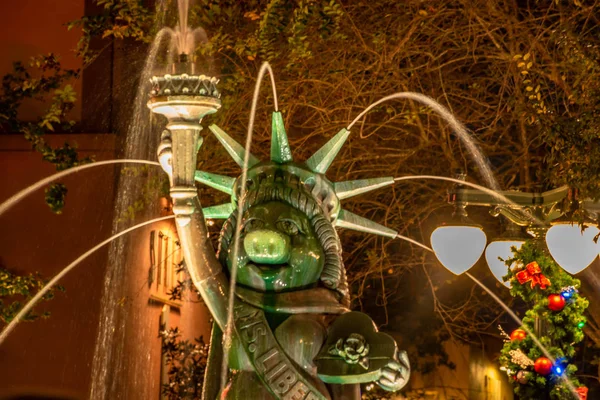 Orlando Florida Novembre 2019 Fontana Della Statua Miss Liberty Peggy — Foto Stock