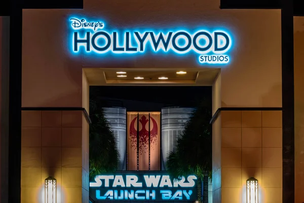 奥兰多 佛罗里达 2019年11月27日 华特迪士尼世界明亮的好莱坞电影制片厂拱门的顶部视图 — 图库照片