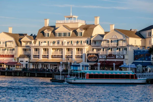 Orlando Florida December 2019 Partial View Dockside Taxi Boat Lake — 스톡 사진