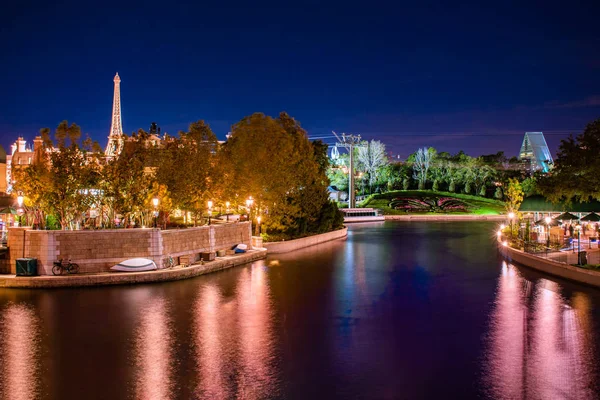 Orlando Florida Dezembro 2019 Bela Vista França Pavilhão Canal Epcot — Fotografia de Stock