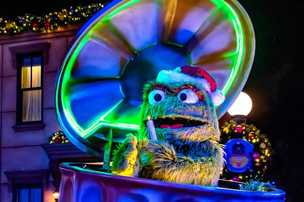 Orlando Florida December 2019 Oscar Grouch Sesame Street Christmas Parade — 스톡 사진