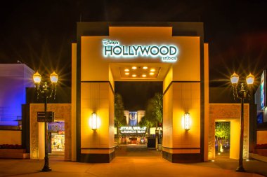 Orlando, Florida. Ocak 03, 2020, Disney Hollywood Stüdyoları Walt Disney World kemeri (196)