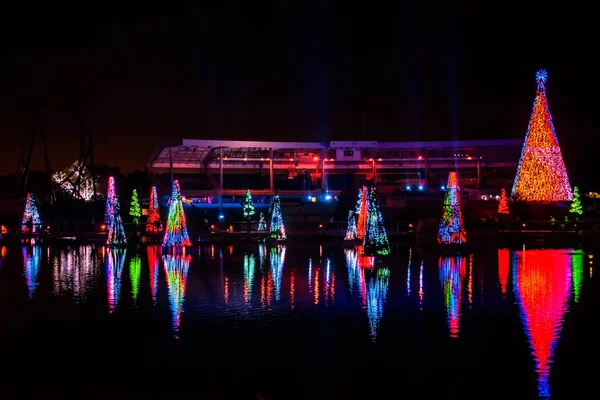 Orlando Florida Diciembre 2019 Mar Árboles Navidad Iluminado Colorido Vista —  Fotos de Stock