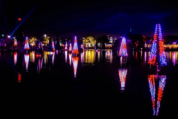 Orlando Florida December 2019 Belysta Och Färgglada Hav Julgranar Vid — Stockfoto