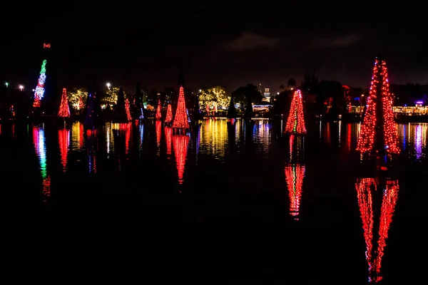 Orlando Florida Aralık 2019 Deniz Dünyası Teki Aydınlatılmış Renkli Noel — Stok fotoğraf