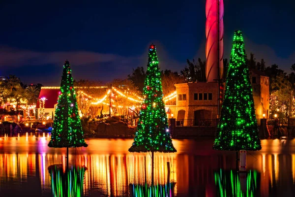 Orlando Florida Dezembro 2019 Mar Das Árvores Natal Iluminado Colorido — Fotografia de Stock