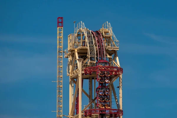 Orlando Florida Marzo 2020 Personas Disfrutando Hollywood Rip Ride Rockit —  Fotos de Stock