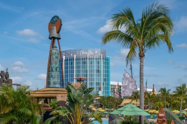 Orlando, Florida. 10 Mart 2020. Universal Stüdyoları 1. Bölgedeki Volcano Körfezi Parkı 'ndan Cabana Bay Hotel' in kısmi görüntüsü