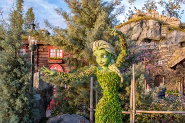 Orlano, Florida. 11 Mart 2020. Elsa Epcot 'ta Çiçekler ve Bahçeler Festivali' nde (75)).