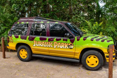 Orlando, Florida. Mart 02, 2019. Universals Adaları 'nda Jurassic Park Jeep (132).