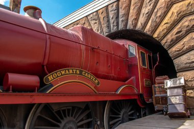 Orlando, Florida. Mart 02, 2019. Hogwarts Express lokomotifinin Universals Adaları 'ndaki kısmi görüntüsü (6).