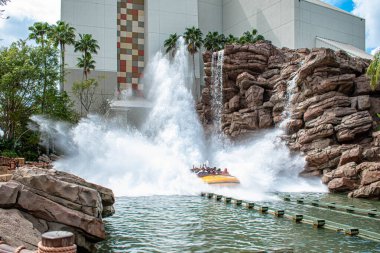 Orlando, Florida. Mart 02, 2019. Evrensel Macera Adaları 'nda Jurassic Park Nehri Macerası (110))
