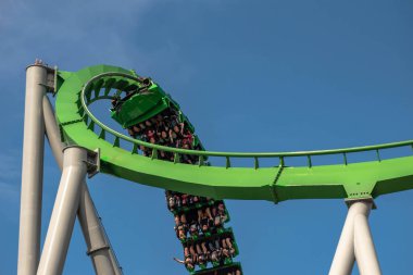 Orlando, Florida. Mart 02, 2019. İnsanlar Evrensel Macera Adaları 'ndaki İnanılmaz Hulk Altlığı' nda eğleniyor (117)