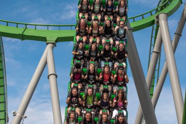 Orlando, Florida. Mart 02, 2019. İnsanlar Evrensel Macera Adaları 'ndaki İnanılmaz Hulk Altlığı' nda eğleniyor (125)