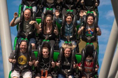 Orlando, Florida. Mart 02, 2019. İnsanlar Evrensel Macera Adaları 'ndaki İnanılmaz Hulk Altlığı' nda eğleniyor (132).