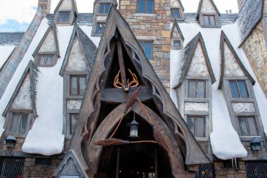 Orlando, Florida. Mart 02, 2019. Universals Adaları 'ndaki Hogsmeade Village' daki restoranın en iyi manzarası (5)).