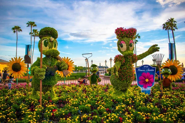 Orlando Florida Marzo 2020 Daisy Donald Topiaries Flower Gardens Festival — Foto de Stock