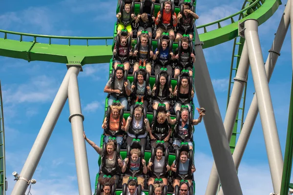 Orlando Florida Maart 2019 Mensen Hebben Plezier Ongelooflijke Hulk Coaster — Stockfoto