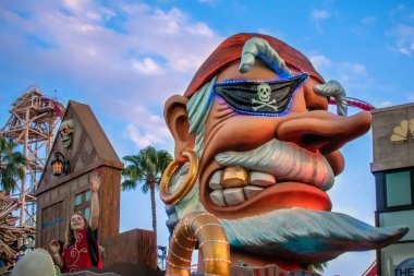Orlando, Florida. Mart 02, 2020. Universal Stüdyoları 'nda Mardi Gras Geçit Töreni' nde renkli şamandıra (116).