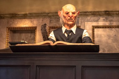 Orlando, Florida. Mart 02, 2020. Universal Stüdyoları 'ndaki Harry Potter Diyagon Sokağı Büyücülük Dünyası' nda Gringott Para Borsası 'nda (32)