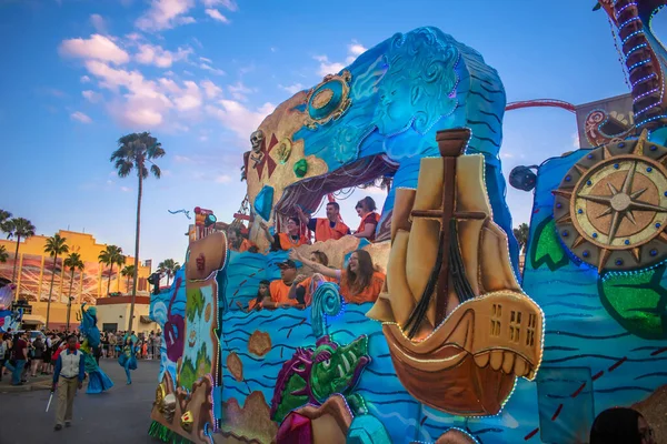 Orlando Floride Mars 2020 Flotteur Coloré Dans Mardi Gras Parade — Photo