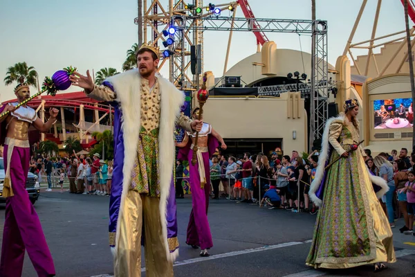 Orlando Floride Mars 2020 Stilt Artistes Dans Mardi Gras Parade — Photo