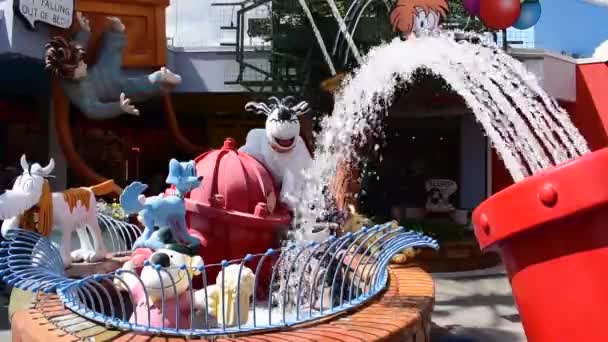 Orlando Florida March 2019 Colorful Pets Fountain Universals Islands Adventure — Stock Video