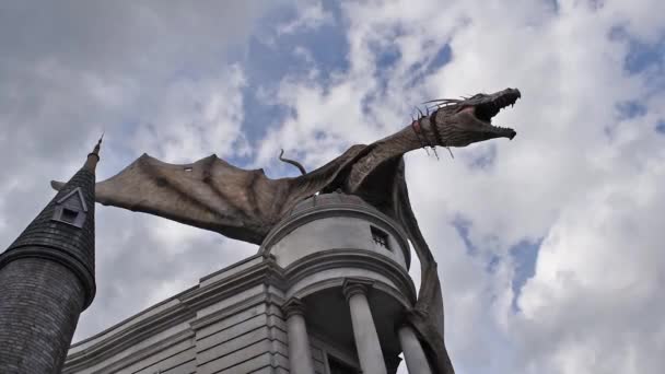 Орландо Флорида Березня 2020 Gringotts Dragon Кидає Вогонь Wizarding World — стокове відео