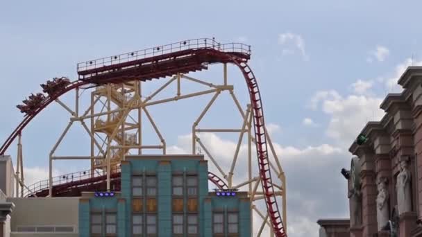 Orlando Florida Marzo 2020 Gente Disfrutando Hollywood Rip Ride Rockit — Vídeo de stock