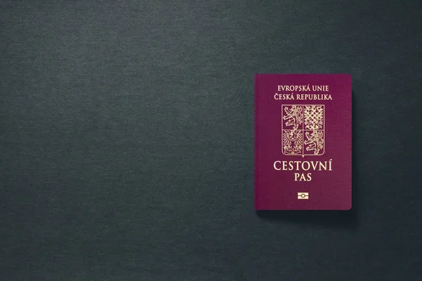 Czech Republic Pasaporte sobre fondo oscuro con espacio para copias - Ilustración 3D — Foto de Stock