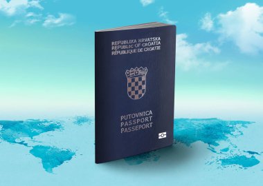 Hırvatistan pasaportu arka planda bulutlarla dünya haritasında