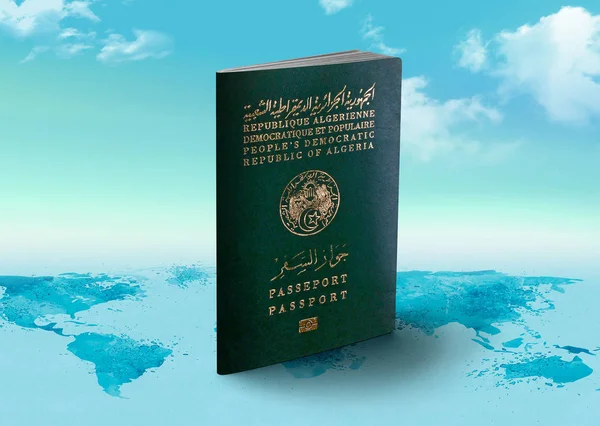 Αλγερία Διαβατήριο στον παγκόσμιο χάρτη με σύννεφα στο φόντο — Φωτογραφία Αρχείου