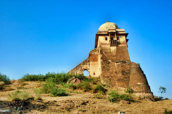 Vue du fort Rohtas avec ciel bleu - Forteresse Jehlum, Pakistan, XVIe siècle — Photo