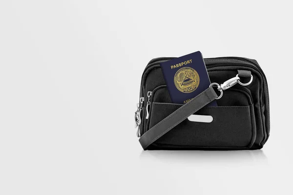 Amerykański Paszport Samao Czarnej Torbie Podróżnej Kieszeń Kopią Miejsca Odizolowanym — Zdjęcie stockowe
