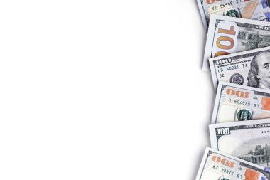 Beyaz arkaplanda dolar