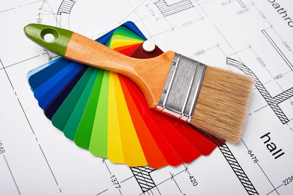 Paint brush and paint palette — Stock Photo, Image