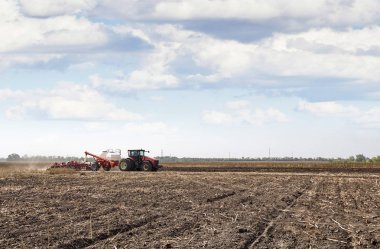 Modern traktör alan işleme