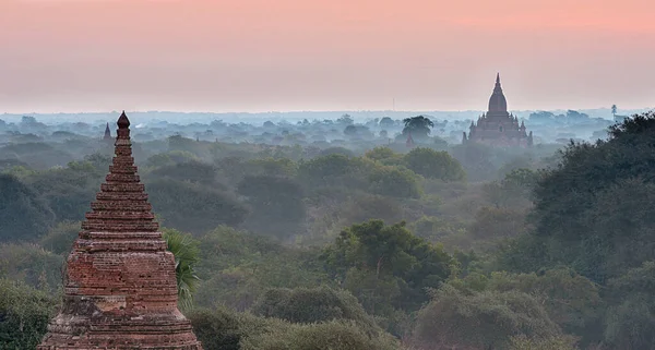 Живописный Потрясающий Восход Солнца Археологической Зоне Над Баганом Мьянме Баган — стоковое фото