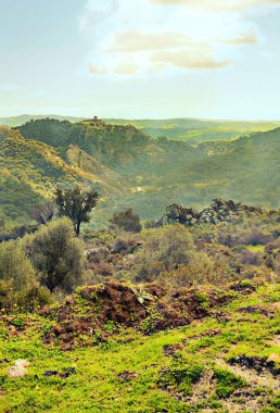 Güneşli bir günde İspanya 'nın sesindeki Casares Dağı