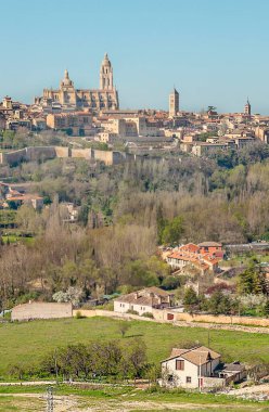 İspanya 'nın Segovia şehrinde güneşli bir günde