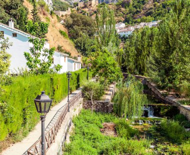 İspanya 'nın güneyinde güneşli bir günde, Endülüs' teki Sierra de Cazorla Dağları