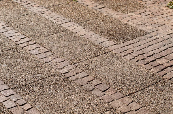 Şehrin Yaya Bölgesinde Kaldırım Taşları Çakıl Taşları Olan Bloklar — Stok fotoğraf