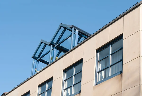 Construction Acier Avec Toit Transparent Sur Les Balcons Bâtiment Dans — Photo