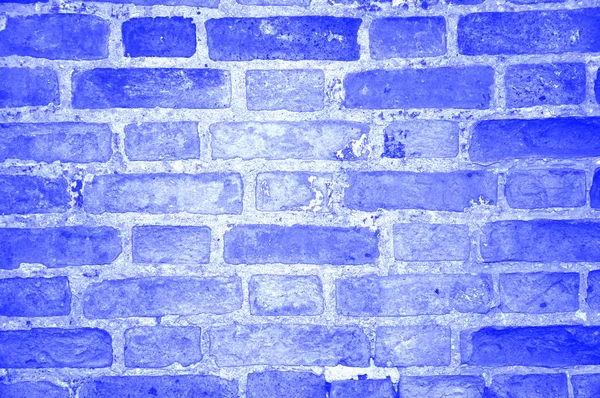 Klasický modrý trendy pastel monochromatické ošlehaná cihlová zeď pozadí — Stock fotografie